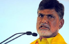 Naidu demands relief package for weavers